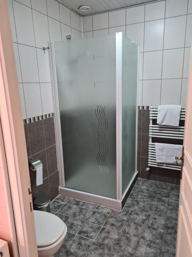 Le Royal Hotel Saint-Pol-sur-Ternoise エクステリア 写真