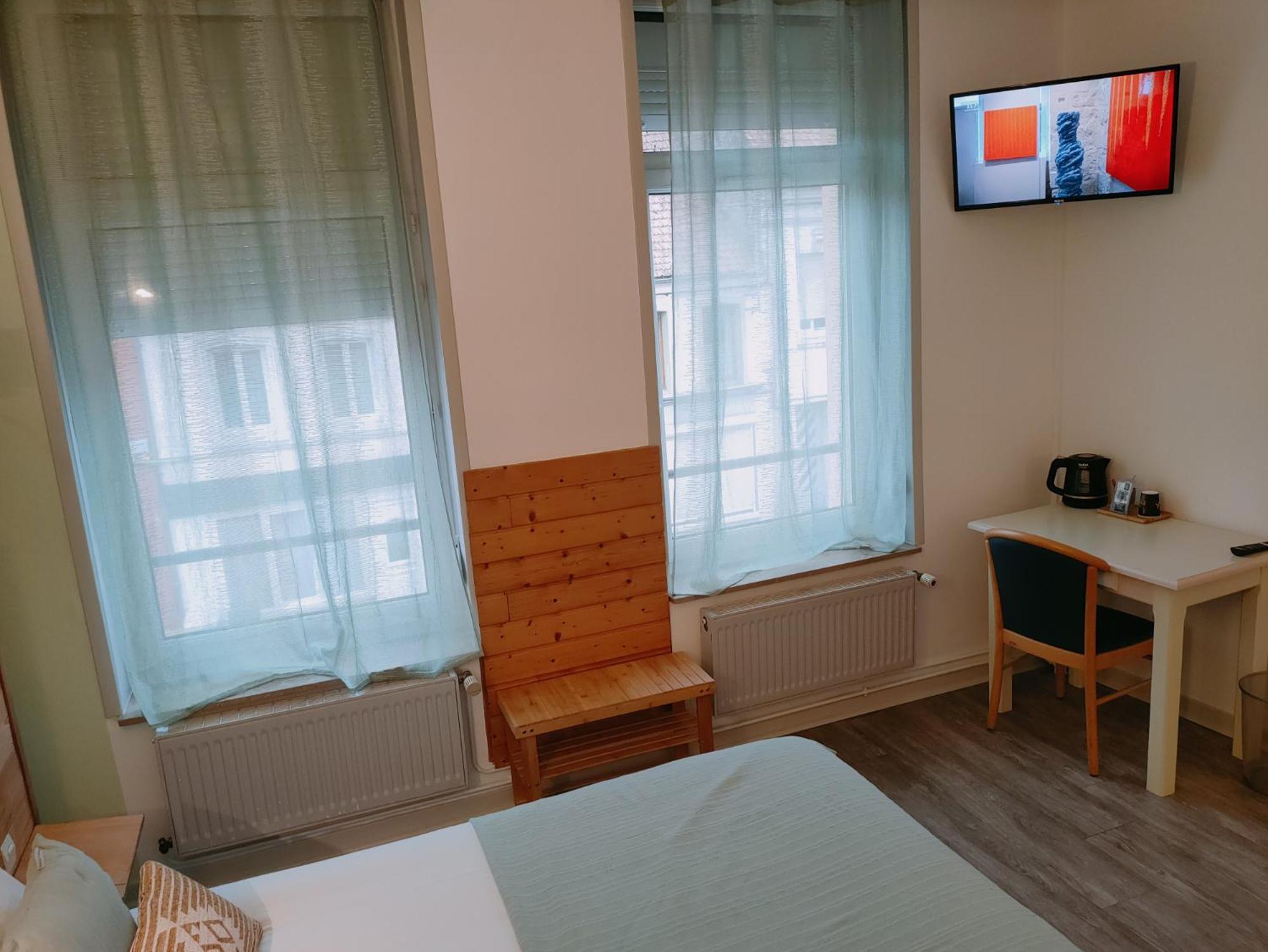 Le Royal Hotel Saint-Pol-sur-Ternoise エクステリア 写真