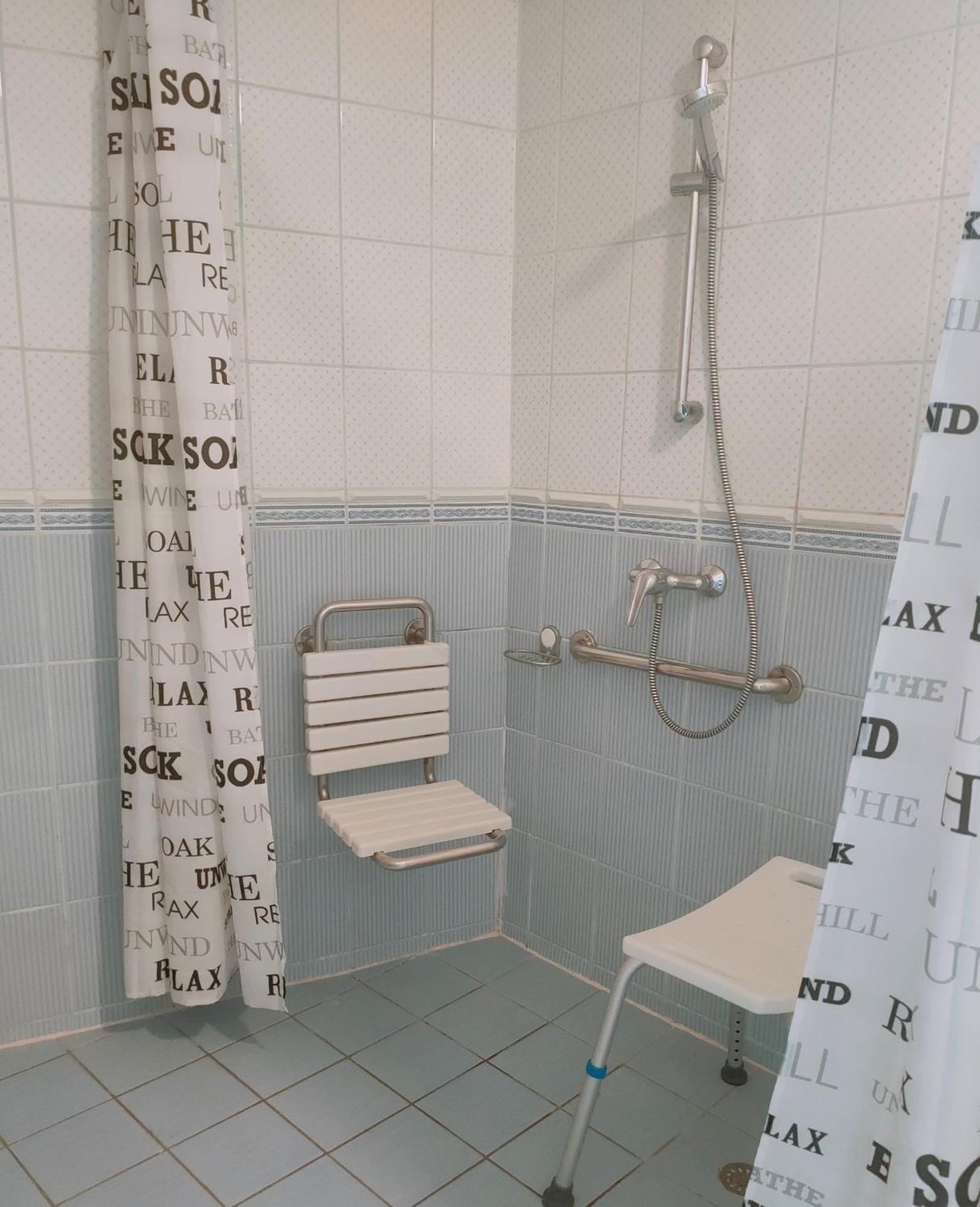 Le Royal Hotel Saint-Pol-sur-Ternoise エクステリア 写真